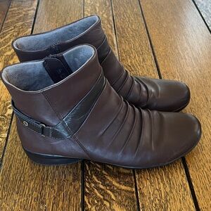 Naturalizer Brown Leather Ankle Boots 10 Wide